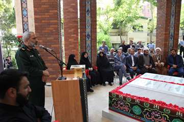 مراسم رونمایی از یادمان شهدای گمنام